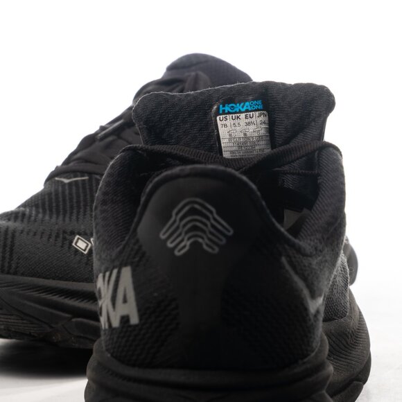 Size 7 - Hoka One One HOKA Clifton 9 GORE-TEX 2024 Triple Black W - Picture 10 of 10